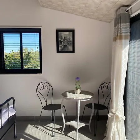 Olisios, Priate In Beautiful Countryside Location * Pampelonne